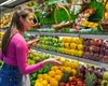 Marile lanțuri de supermarketuri au avut, anul trecut, cu 680 de angajați mai puțin decât în 2024. De unde au plecat acasă cei mai mulți oameni