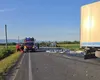 Accidente grave pe DN6. Două TIR-uri s-au ciocnit frontal. Un bărbat de 39 de ani a murit şi două persoane au fost rănite