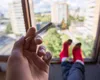 Unde este permis fumatul dacă stai la bloc. Legea este foarte clară, amenzile pot ajunge până la 5.000 de lei