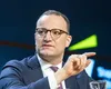 Liderul parlamentar al creștin-democraților germani și-a dat demisia după ce a folosit o mamă surogat pentru a deveni părinte. Practica este interzisă în Germania