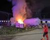 Accident cumplit în Bacău! O cisternă cu ciment a fost lovită de un tren: 200 de călători au fost evacuați