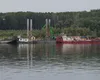 Misiune dificilă pentru salvarea Centralei de la Cernavodă.  Autorităţile reiau operaţiunile pentru scufundarea în Dunăre a barjelor încărcate