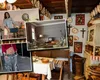 Generația Z, tot mai fascinată de moda de pe vremea bunicii. Obiectele vintage cu care tinerii se identifică: „Port hainele bunicii și ale bunicului meu. Simt că pot să fac eu mai multe chestii cu ele”