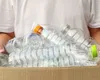 Un australian a reușit să recicleze peste un milion de sticle și doze. Bărbatul a strâns peste 56.000 de euro