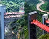 China a construit un lift cu o înălțime de 288 de metri pentru ca aproximativ 20 de elevi de școală primară să poată ajunge la cursuri VIDEO