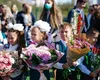Ce preț are un buchet de flori pentru profesoi în prima zi de școală. Ce aleg părinții și câți bani sunt dispuși să dea