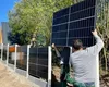 Cât costă un gard din panouri fotovoltaice. Poate reduce facturile la energie