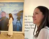 Prima Doamnă a României, Mirabela Grădinaru, a vizitat expoziția „FJORD. The Pictures” la New York. Expoziția reunește fotografii realizate de regizorul Cristian Mungiu în timpul filmărilor producției premiate cu Palme d’Or FOTO