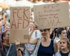 Mitinguri anti-AfD în marile orașe ale Germaniei, după victoria extremiștilor de dreapta la alegerile regionale din Saxonia-Anhalt. ”Apărați democrația! Interziceți AfD acum!”