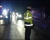 O adolescentă de 14 ani, călcată de o mașină în timp ce se deplasa pe marginea drumului cu un copil în brațe