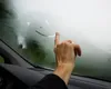WEEK-END Trucul ştiut doar de cei mai buni mecanici auto. Cum poți dezaburi parbrizul în doar câteva secunde