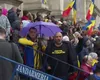 Fanii lui Călin Georgescu protestează la Curtea de Apel București, pe frig și ploaie. Scandează „Călin, nevinovat și „Hoții”. Măsuri de securitate sporite, zeci de jandarmi sunt la fața locului