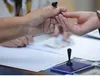 Românii resping soluțiile tehnocrate și premierul independent, dar susțin alegerile anticipate