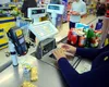Noua șmecherie prin care se fură din marile supermarketuri. Cum să faci cumpărături de 560 de lei și să achiți doar 87!