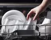 Opt obiecte pe care să nu le pui niciodată în mașina de spălat vase