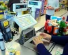 O casieră din Suceava, condamnată la un an și șase luni de închisoare. Ce plan și-a făcut cu un client