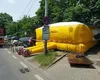 Militarul care amenința de peste 24 ore că se aruncă de la geam a fost imobilizat de un alpinist utilitar UPDATE