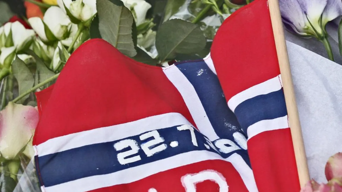 Ucigaşul norvegian Anders Breivik dă ochii, în instanţă, cu familiile victimelor