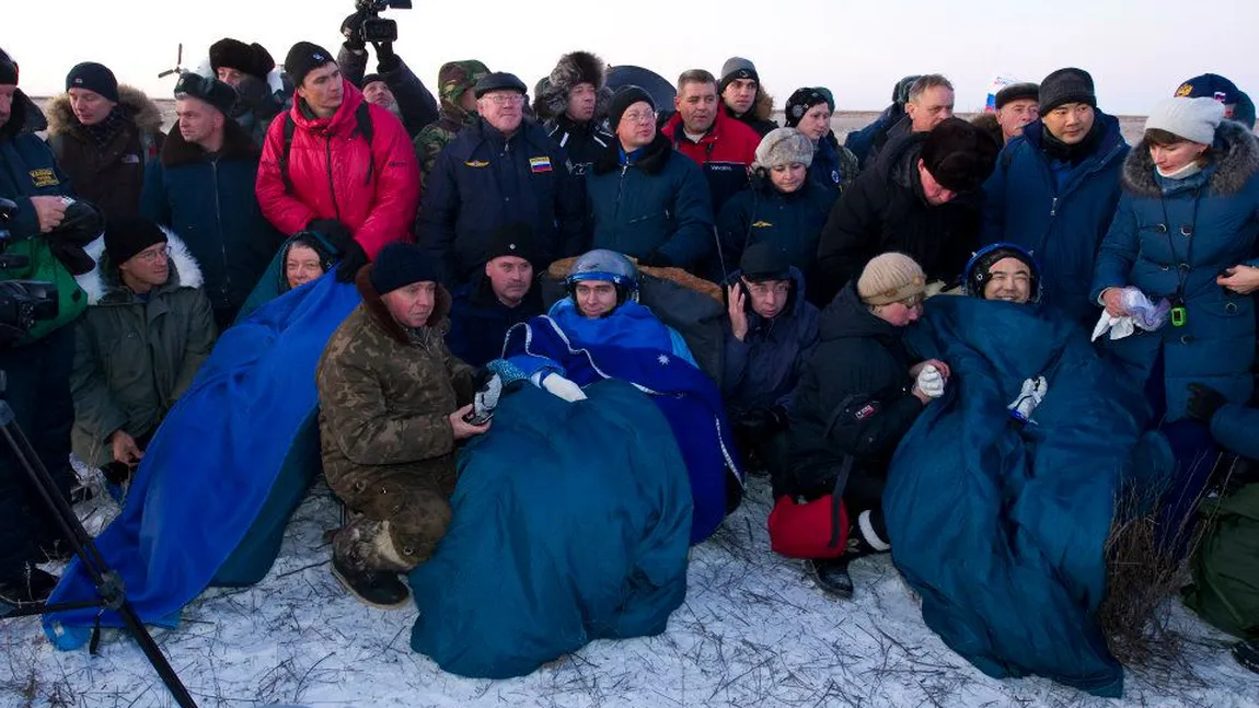 Kazahstan: Trei dintre membrii echipajului ISS au aterizat în siguranţă
