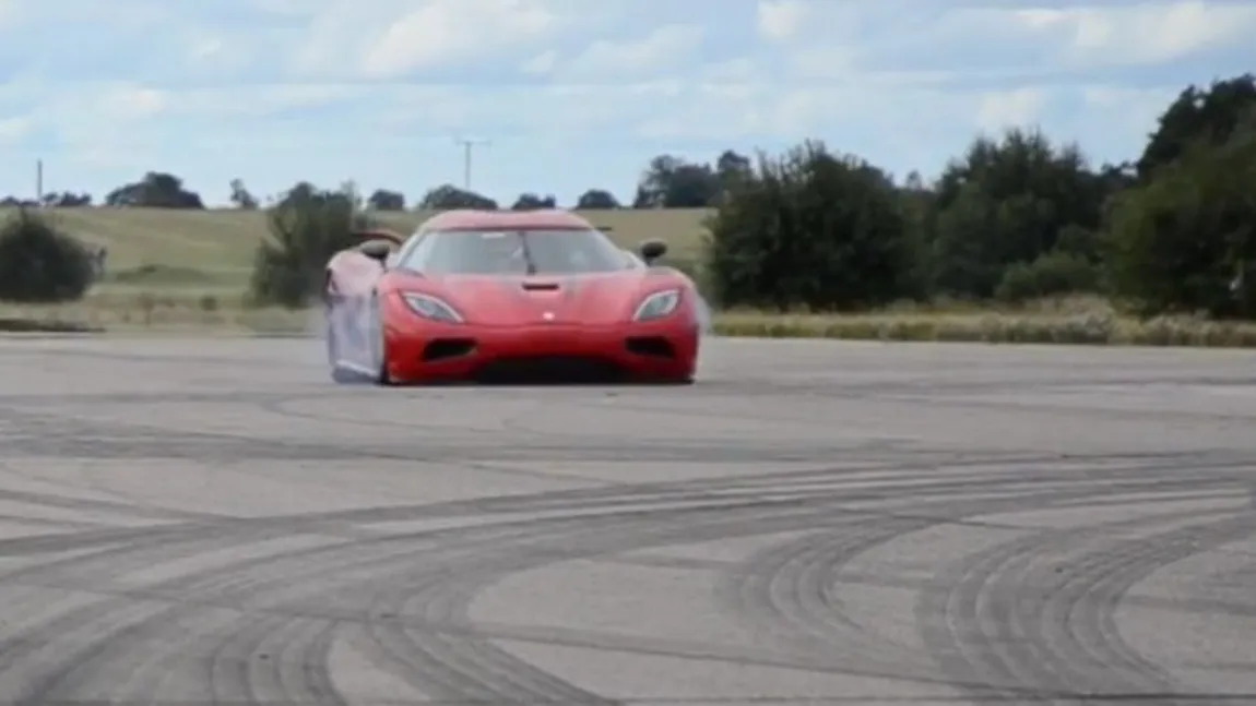 Koenigsegg Agera, maşina-record. Vezi cât de repede ajunge la 300 km/h VIDEO