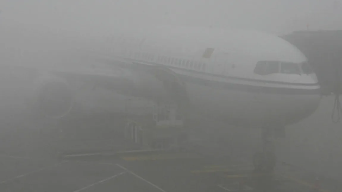 Patru curse aeriene au întârzieri din cauza ceţii de pe Aeroportul Internaţional din Cluj-Napoca