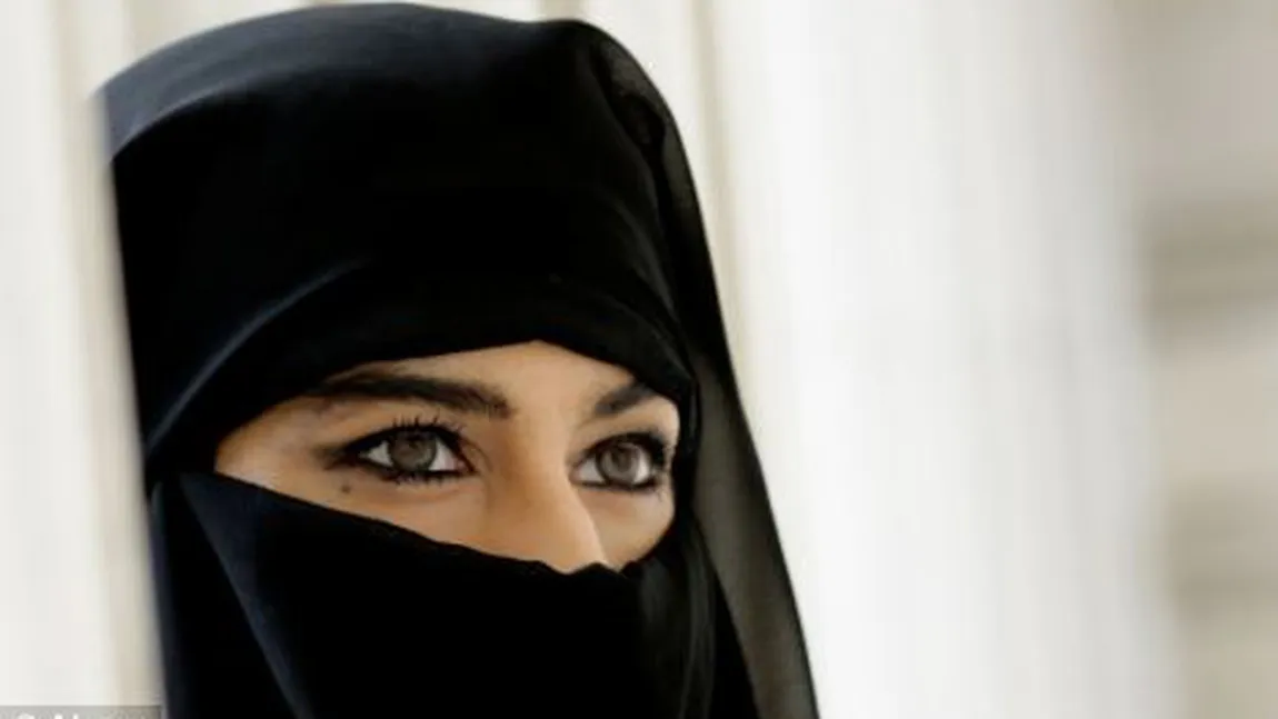 Femeile saudite cu ochi 