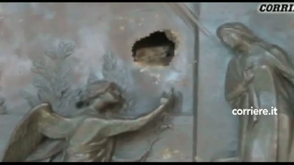 Un român a vandalizat Basilica Santa Maria Magiorre din Roma VIDEO