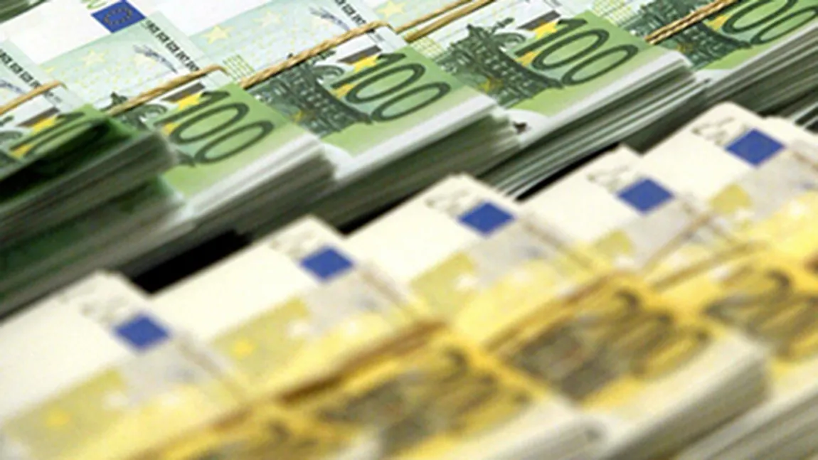 Salvarea Greciei: Cei mai mulţi bani sunt pentru conversia obligaţinilor si recapitalizarea băncilor