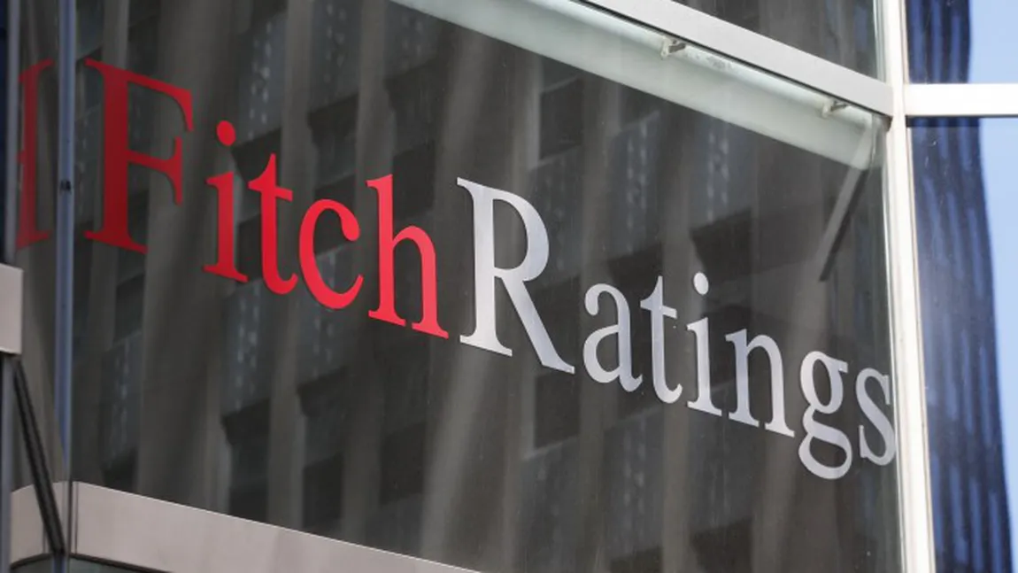 Fitch retrogradează ratingul Franţei la nivel 