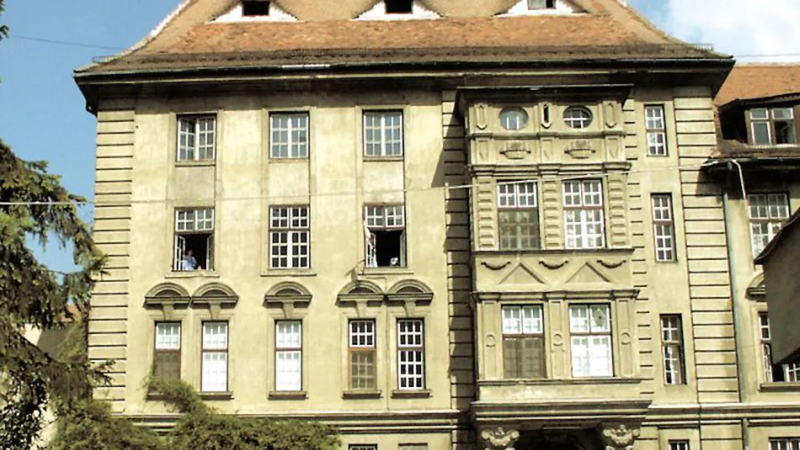 Caz grav la Maternitatea Braşov. O tânără mamă, în comă din cauza unei infecţii cu streptococ