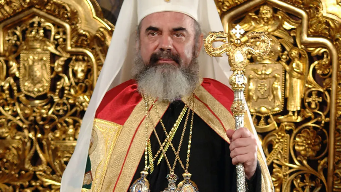 Puţini credincioşi s-au înghesuit să îl felicite pe Patriarhul Daniel, de ziua onomastică