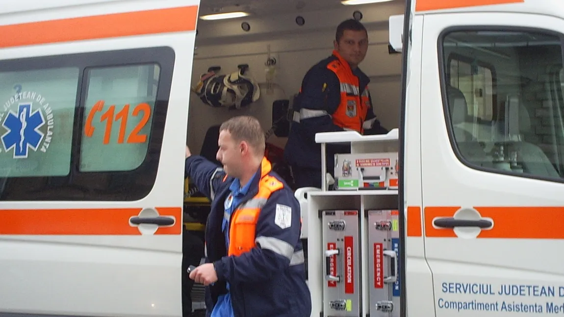 Un copil de 13 ani a ajuns la spital după ce ar fi fost legat şi bătut crunt de tatăl său
