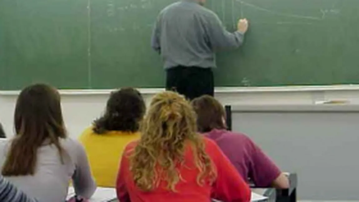 Amenzi pentru părinţii şi cadrele didactice care aplică rele tratamente copiilor