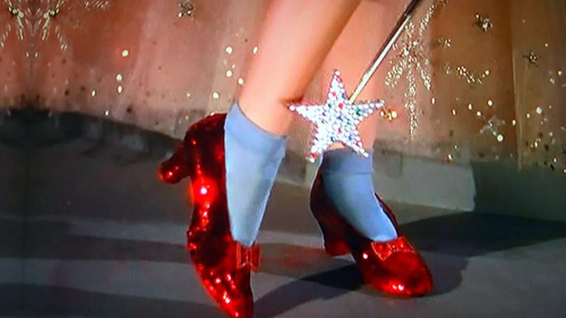 Pantofii lui Dorothy din Vrăjitorul din Oz, scoşi la licitaţie