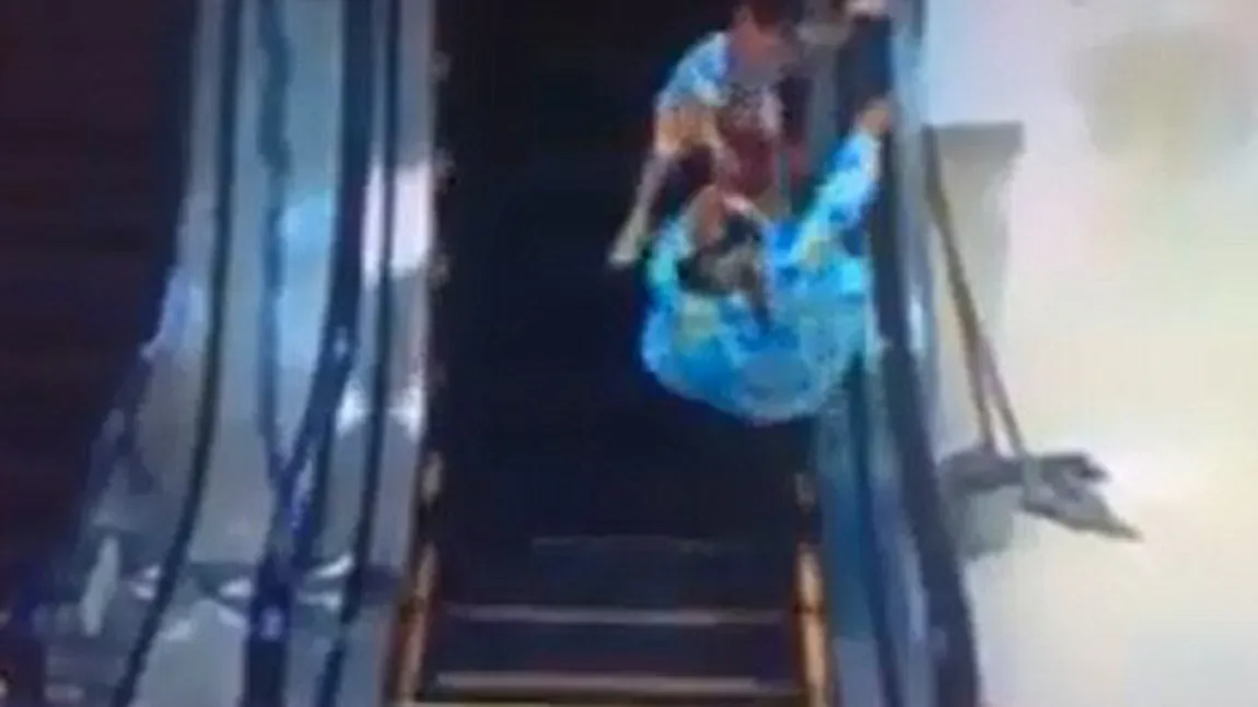 VIDEO Cum reacţionează uzbecii în faţa scărilor rulante