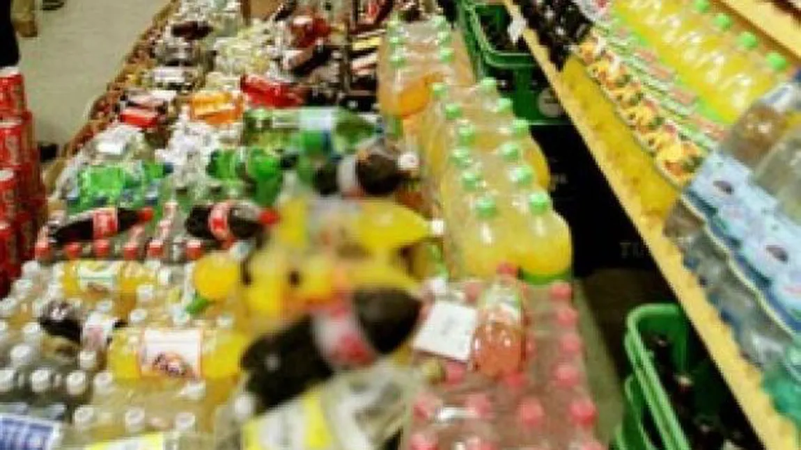 Află care sunt cele mai periculoase băuturi răcoritoare şi ce boli riscaţi
