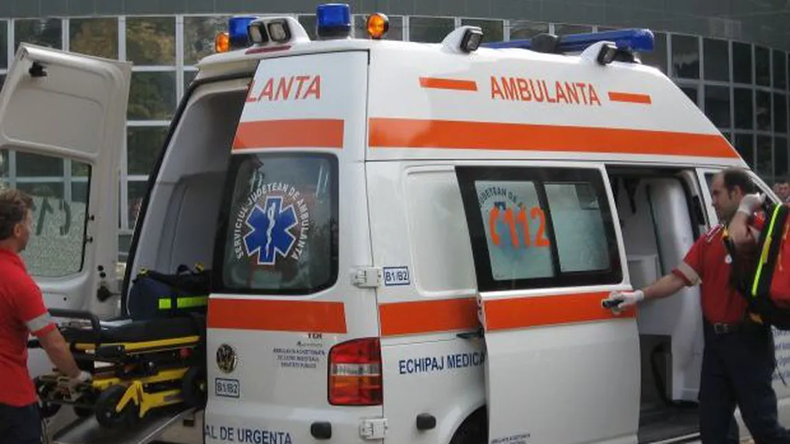 Sute de solicitări la Ambulanţă, în noaptea de Anul Nou