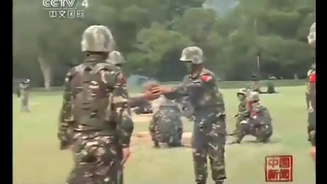 Provocare extremă! Vezi cum devin soldaţii chinezi neînfricaţi VIDEO