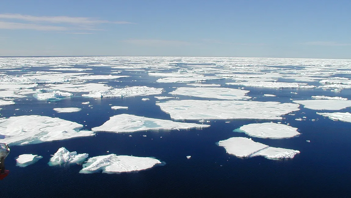 O imensă rezervă de apă dulce se ascunde sub Oceanul Arctic
