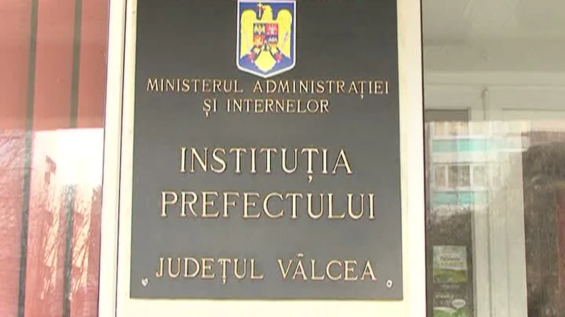 Interzişi în prefectură pentru că sunt certaţi cu apa şi săpunul