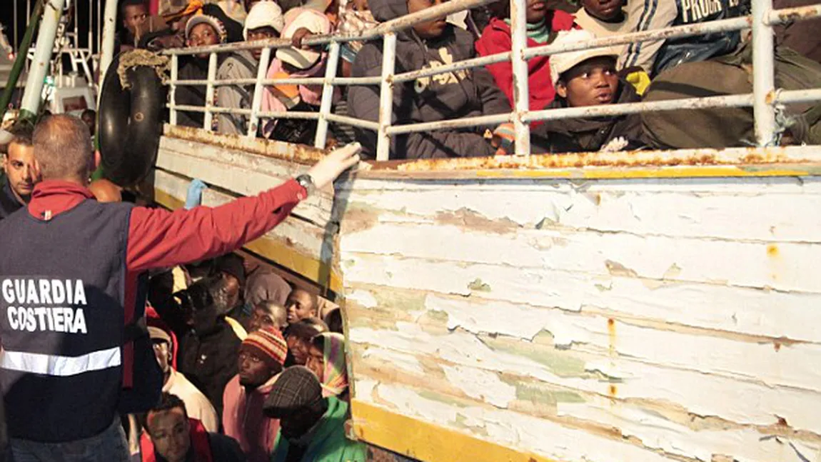 Un vapor cu imigranţi a naufragiat în Libia. Cel puţin 15 morţi şi 40 de dispăruţi
