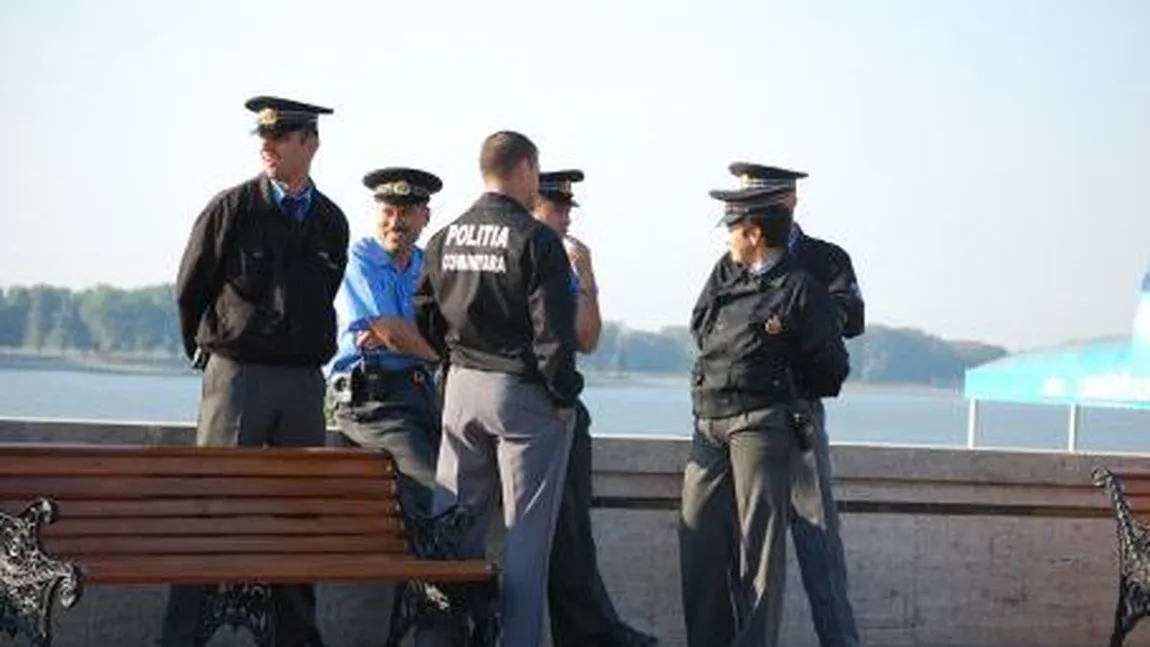Poliţiştii comunitari din Predeal nu şi-au mai primit salariile de peste un an