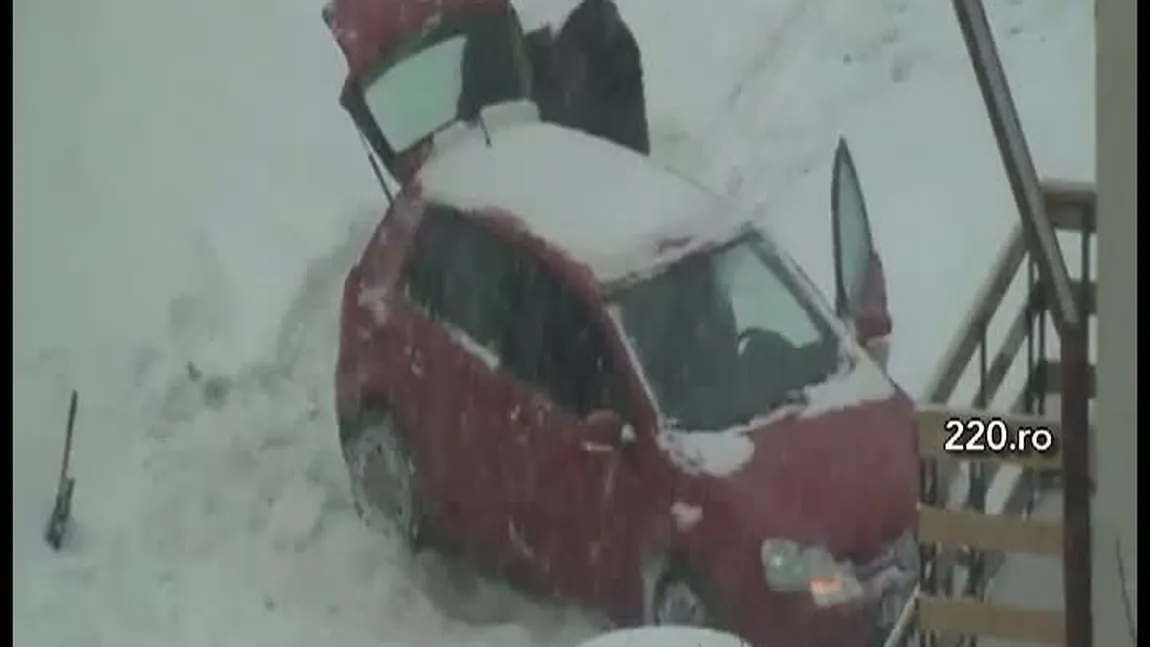 REVOLTĂTOR Salvat de nevastă, după ce a fost bătut în trafic pentru că i-a derapat maşina VIDEO