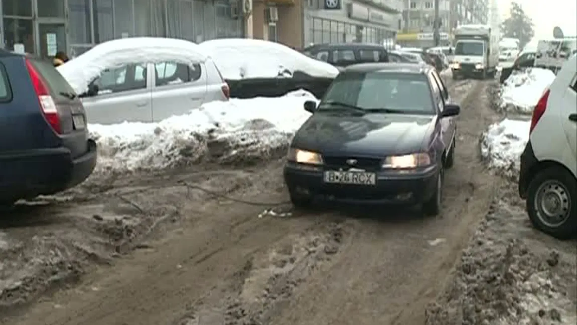 Service-urile auto, luate cu asalt de şoferii care îşi distrug maşinile în gropile din asfalt