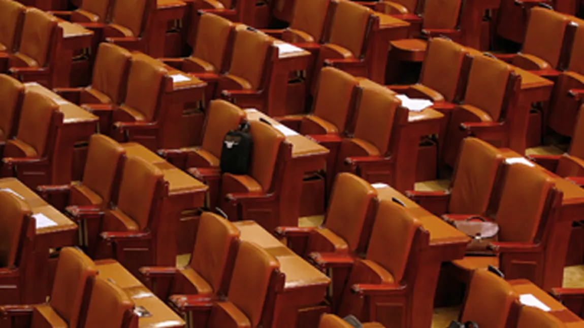 Lenea din Parlament. 173 de deputaţi au semnat condica, 70 au fost la şedinţă VIDEO