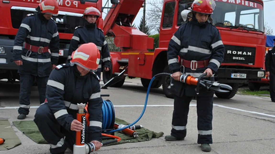Incendiu la Cluj trei persoane au fost duse la spital