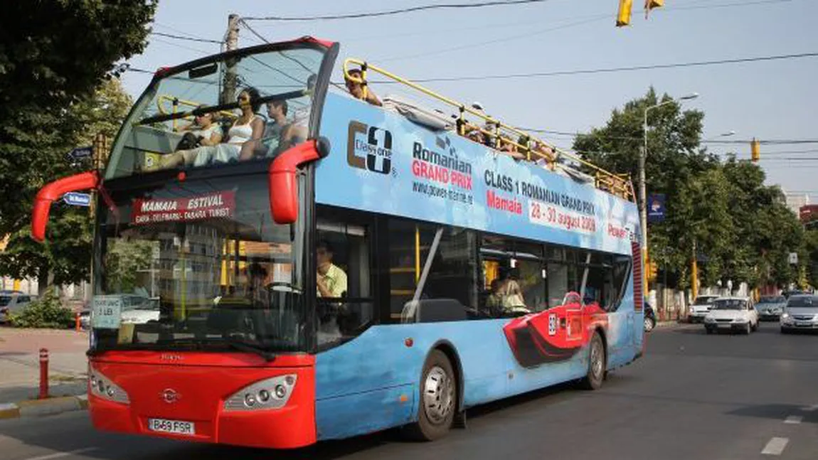 Autobuzele londoneze reintră sâmbătă în circuitul turistic al Capitalei. Vor avea internet gratuit