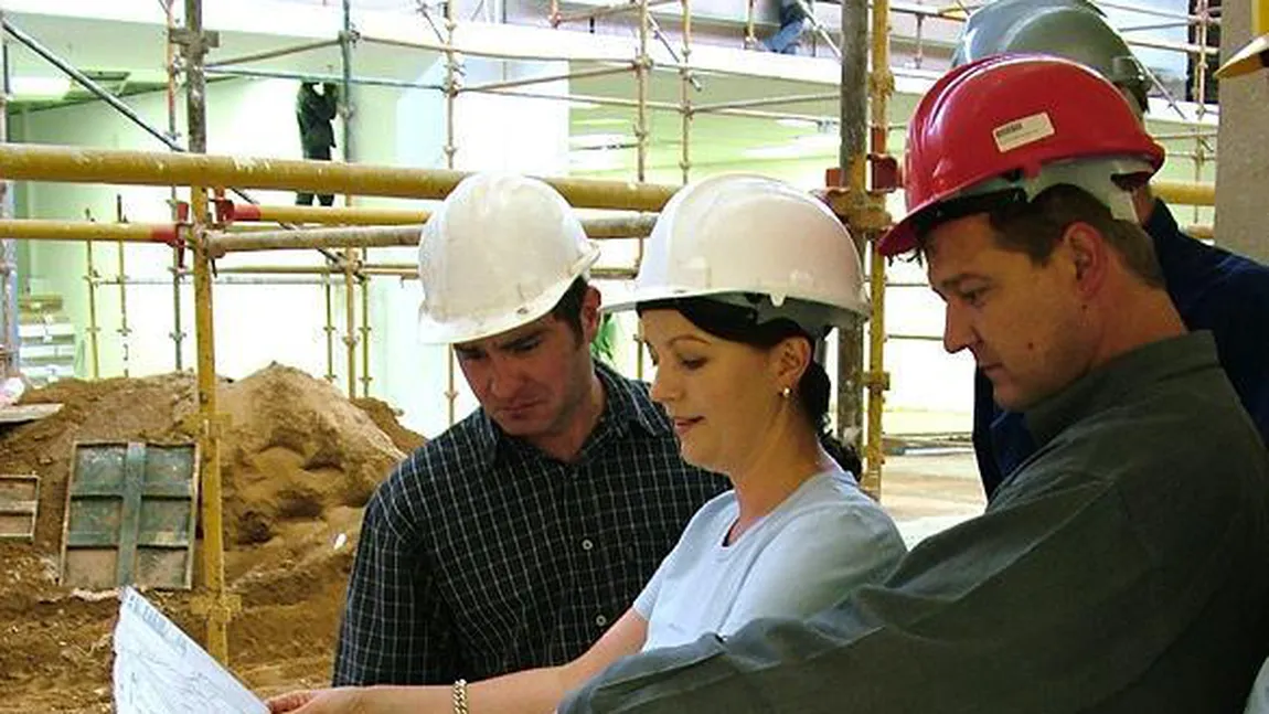 Târg de locuri de muncă pentru constructori. Vezi aici câte locuri sunt disponibile