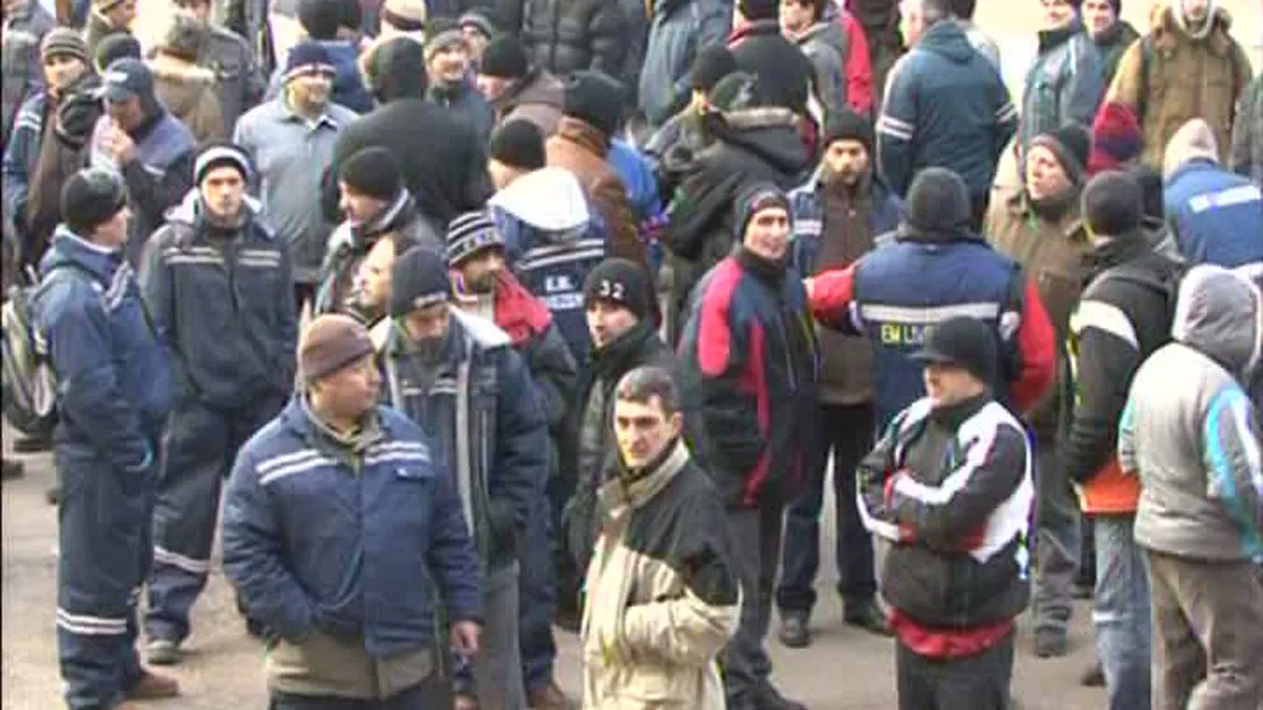 A patra zi de proteste. Minerii au blocat intrarea în Petroşani VIDEO