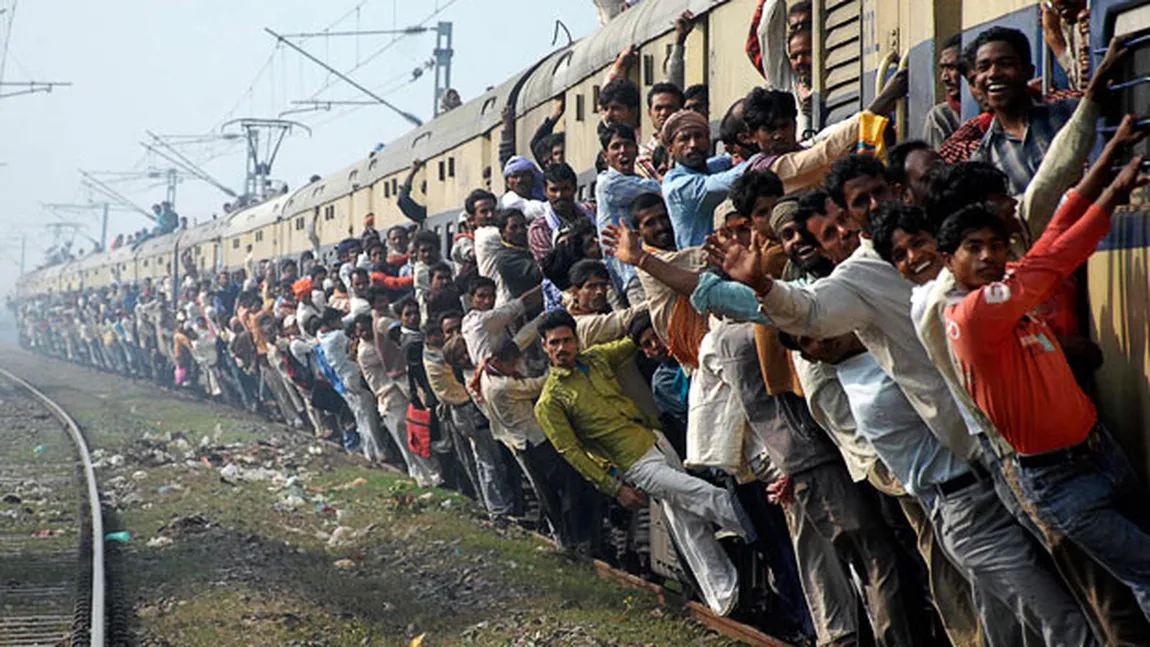 Cel puţin 15 morţi în urma unui accident feroviar în India